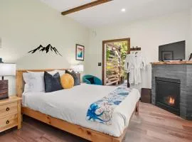 Suite Ucluelet - Romantic Couples Getaway-Sauna!