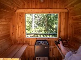 Suite Ucluelet - Romantic Couples Getaway-Sauna!