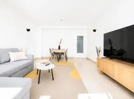 Stunning views over Lux city 1 bed sleeps 5