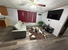 The Hidden Creek Hideaway