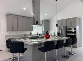 Luxury New Build Bright 2BR 2BA Large Backyard