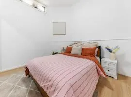 Arnold Street Oasis - close to Hospital & Town