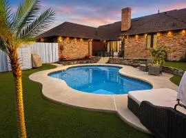 4BR/3bath/Study/SunRoom house heated pool near DFW