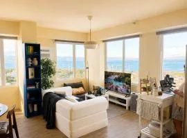 NEW 360 view Penthouse near alabang! 2B2B w Pool!