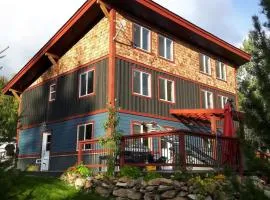GROWL Lodge