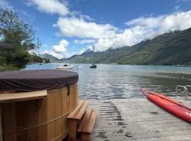 Private Lake Access Waterfront Sauna & Jacuzzi 7 Bedrooms Sleeps 15