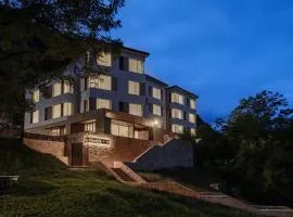 Linden Centre Benzilan