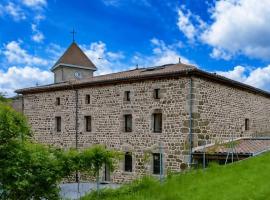 Les Gîtes du Couvent, hotelli Nozièressa