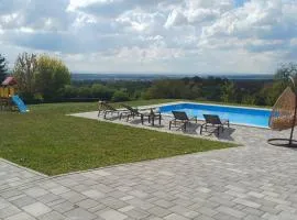 Holiday Home Tilia - pool & view