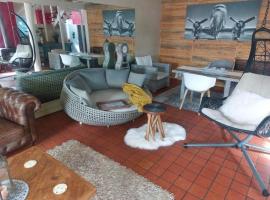 Richmond Hill Guesthouse- Serviced Condo, hotel i Gqeberha