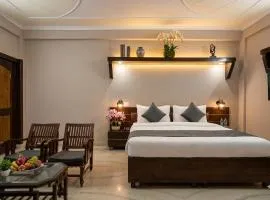 Hotel Royal Prithvi Palace Near GZB Railway Station