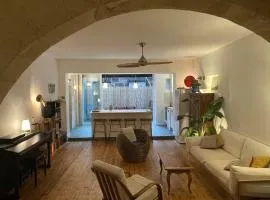 Grand appartement central aéré avec terrasse