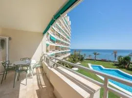 Front line beach apartment 2 bedr
