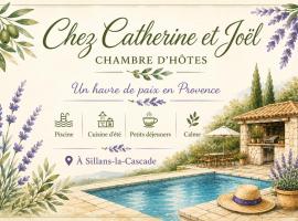 Chez Catherine et Joël "chambre avec piscine et cuisine d'été", Hotel in Sillans-la-Cascade
