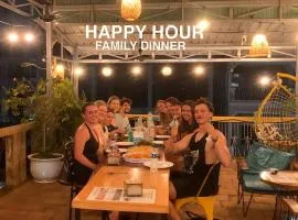 Social Backpacker Hostel & Rooftop Bar