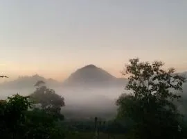 Monkeaw and Climber's Camp