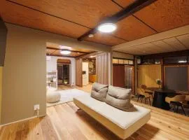 Renovated Japanese-style house Nishi Chaya 1 minute on foot