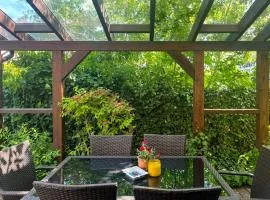 Bright 4 bedroom House with living room and work place Warsaw