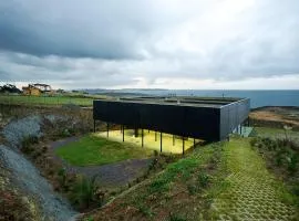 Casa OS, una villa sobre el Cantábrico