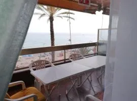 SEA-FRONT APARTMENT, TERRACE and ELEVATOR