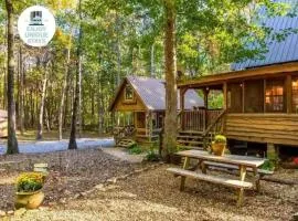 Canopy Woods - 2 beautiful homes with a hot tub