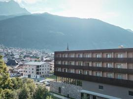 AVES Hotel Savognin, hotel en Savognin