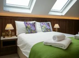 Experience Dingle at Main Street - Room 6