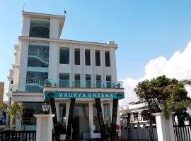Hotel Maurya Greens, Hotel in Banbāsa