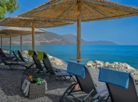 Kalafatis beach home