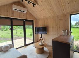 Ruoliškis tiny house, hotel v destinaci Biržai