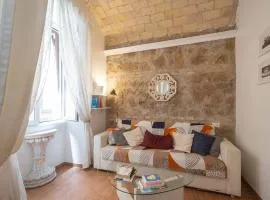 Rooms Steps from Colosseum by Welcome In