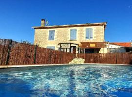 Les Flots De Ma Vie Chambres D Hotes et tipi Florence Et Virginie Gossin, hotel a Barzan