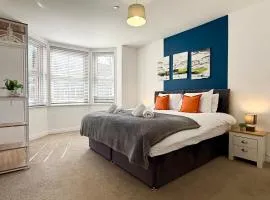 3BR Home Sleeps 6 Perfect for Short and Long Term Stays