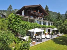 Gästehaus Tanneck mit Hallenbad, Hotel in Reit im Winkl