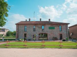 Relais Monastero – hotel w mieście Podenzano