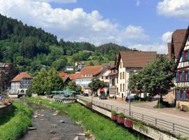 Zur alten Brücke, hotel en Schiltach