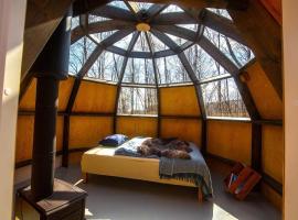 ECO LODGE Naturens egen luksus – hotel w mieście Dirdal