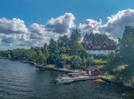 Villa Hjorthagen B&B with sauna by the sea