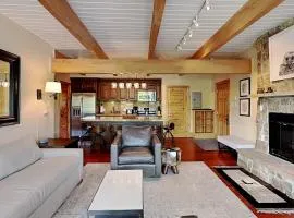 Timberline Condominiums 2 Bedroom Deluxe Unit D2D