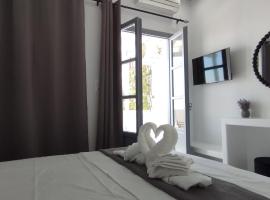 Saris rooms, хотел в Pera Gyalos