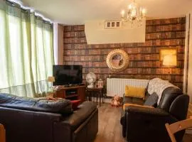 Shakespeare Apartment, Measham - Free Parking