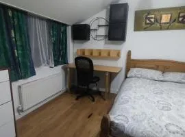 Modern Studio Free Parking Wi-Fi Near Warwick Uni