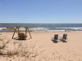 Lake Huron Cottage - Beach Access