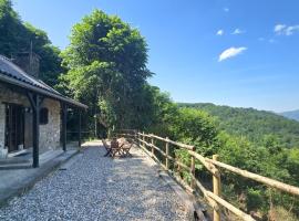 Oihaneko Etxea, la grange dans la forêt, Hotel in Licq-Athérey