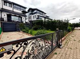 VillaKent - Luxury Seaview-Beachfront Villa