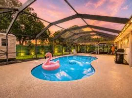 4 BR - Spacious Home with Pool