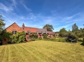 4 Bed in Shrawley oc-s34861