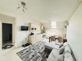 Vlad Home 22 - apartament cu balcon și parcare privată