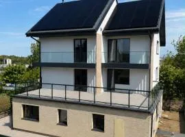 EL Apartments