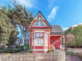 3812 Little House